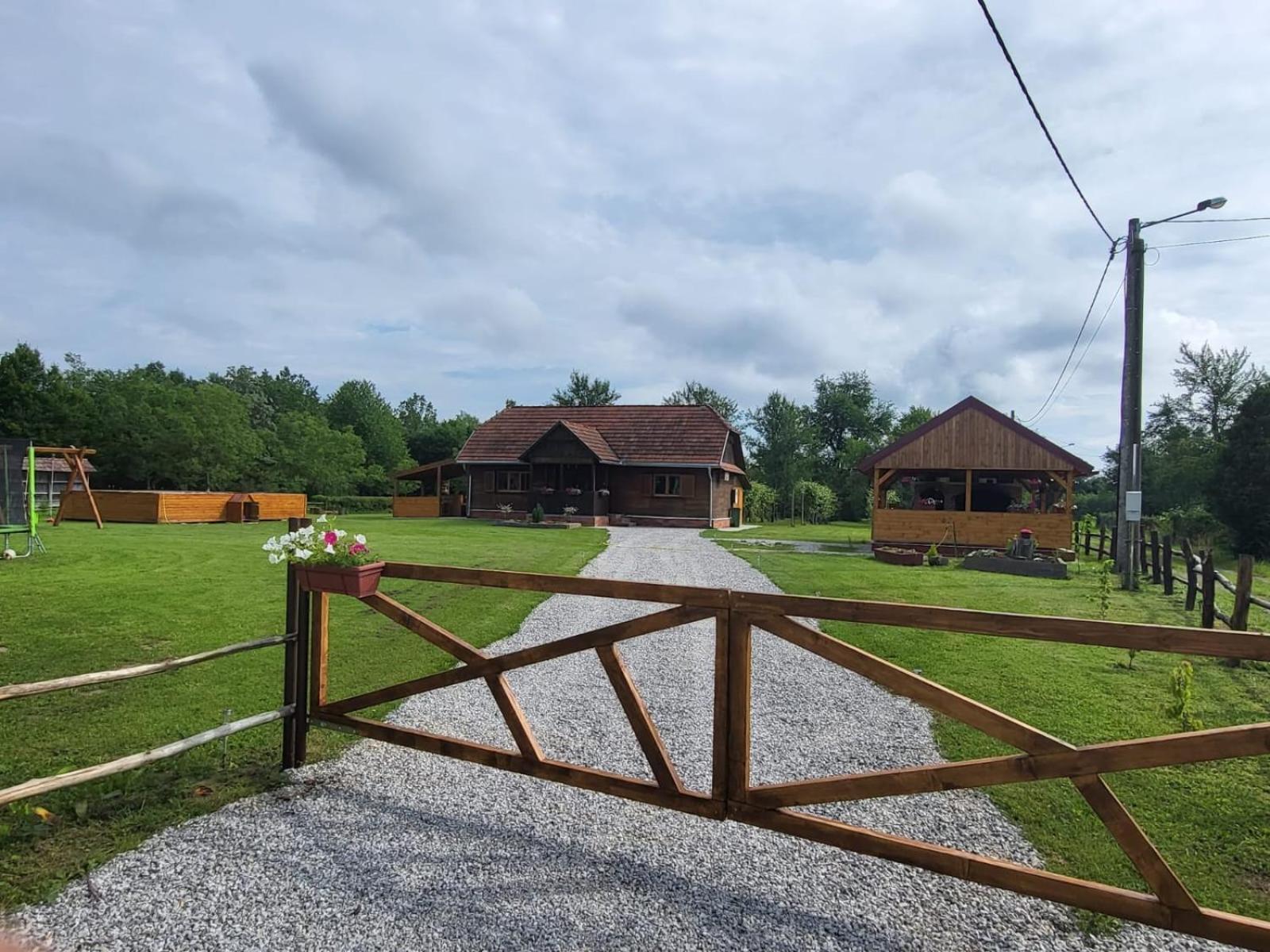 Kuca Za Odmor Jopi I Mare Vila Topusko Exterior foto